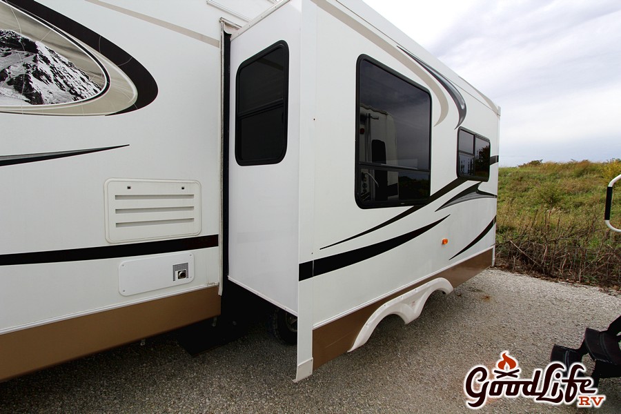 used 5th wheel iowa 3 slide camper (5) Good Life RV