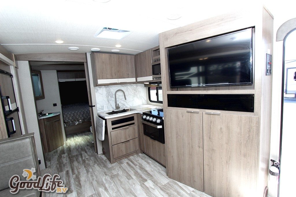 2020 Imagine 2500RL P210674 (19) Good Life RV