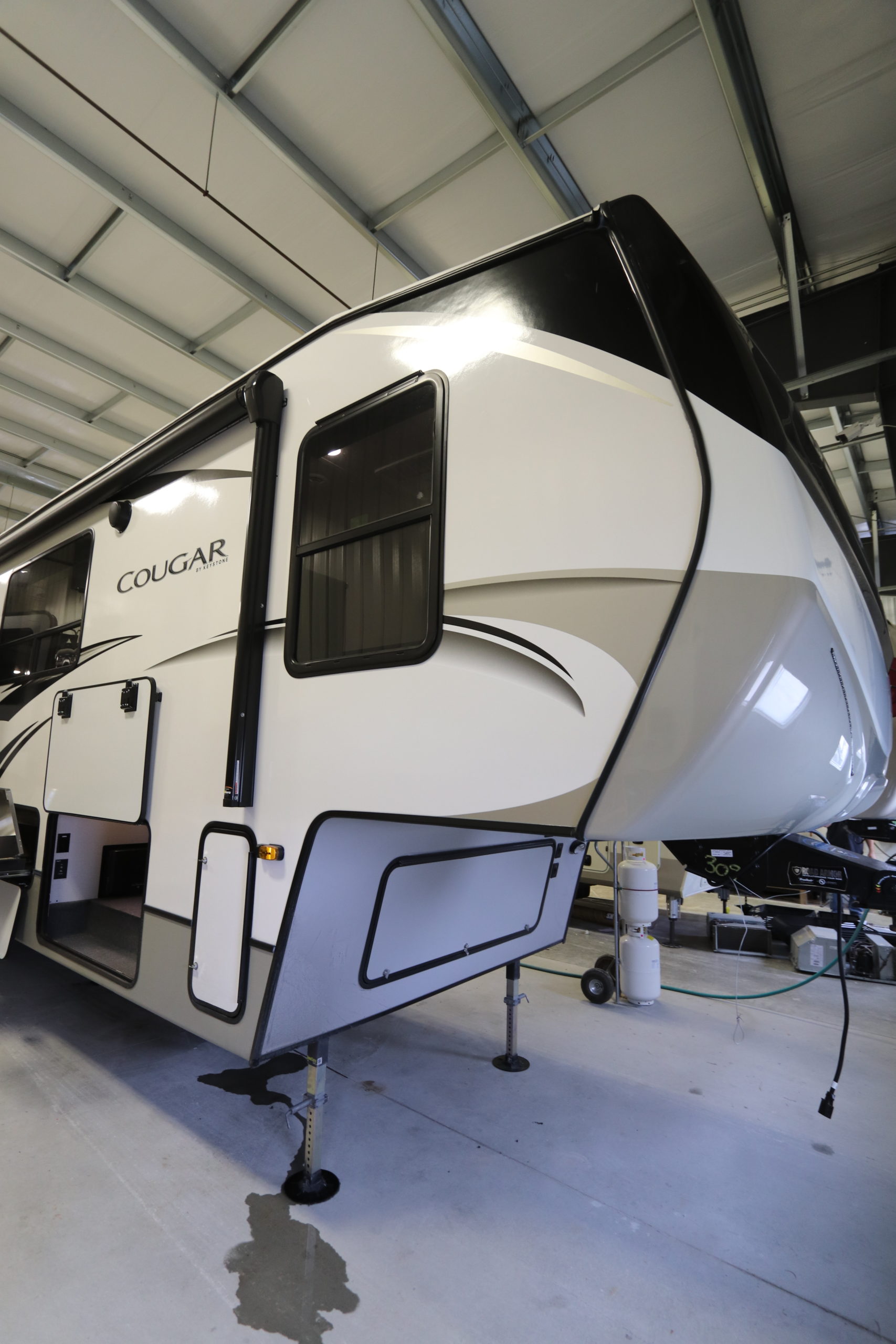 2021 Keystone Cougar 368MBI - Good Life RV